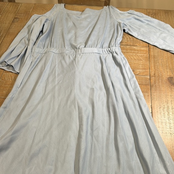 SOFT SURROUNDINGS "Bridgette" Cold Shoulder Tencel Dress - Size Medium - Picture 12 of 13